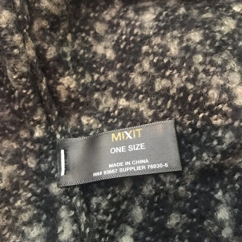 NWOT Mixit Oversized Soft Wool Circle Scarf